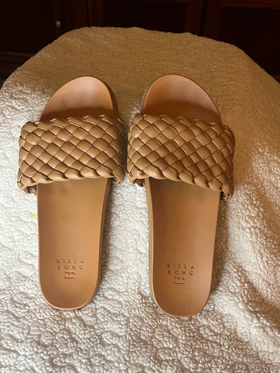 Billabong Shoes - Billabong Tan Woven Slide Sandals Women’s Size 8 Braided Strap Flats